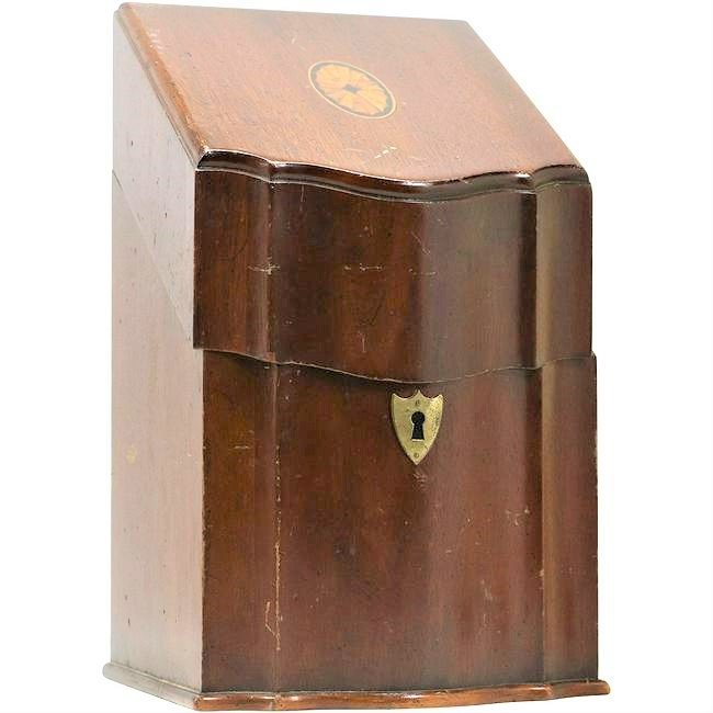 English Continental Mahogany Knife Box, Inlaid Rosette, Original Patina Finish: English Continental Mahogany Knife Box, Inlaid Rosette, Original Patina Finish. size: 13.5h 8w