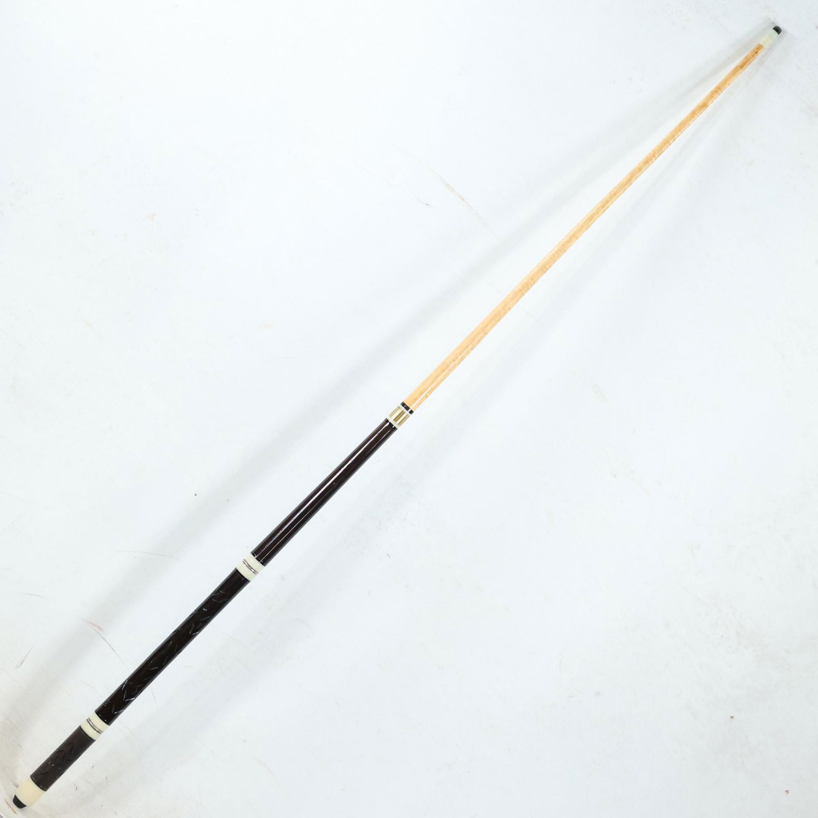 Billiard Pool Stick in Carrying Case (1 of 15)