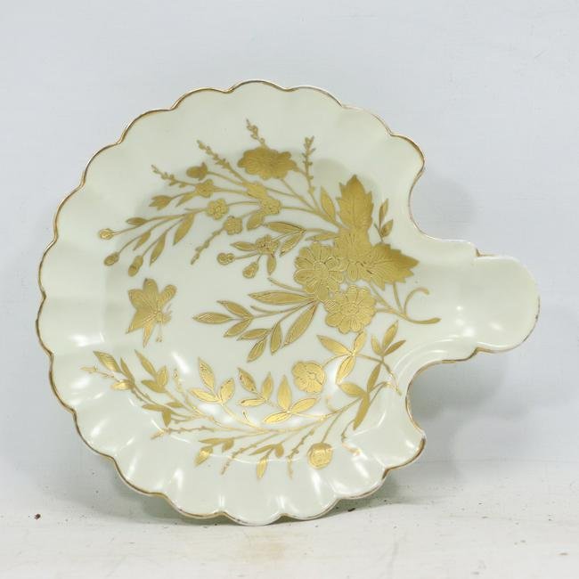 19th C. ROYAL VIENNA White Porcelain Shell Plate with Gold Decoration (1 of 8)