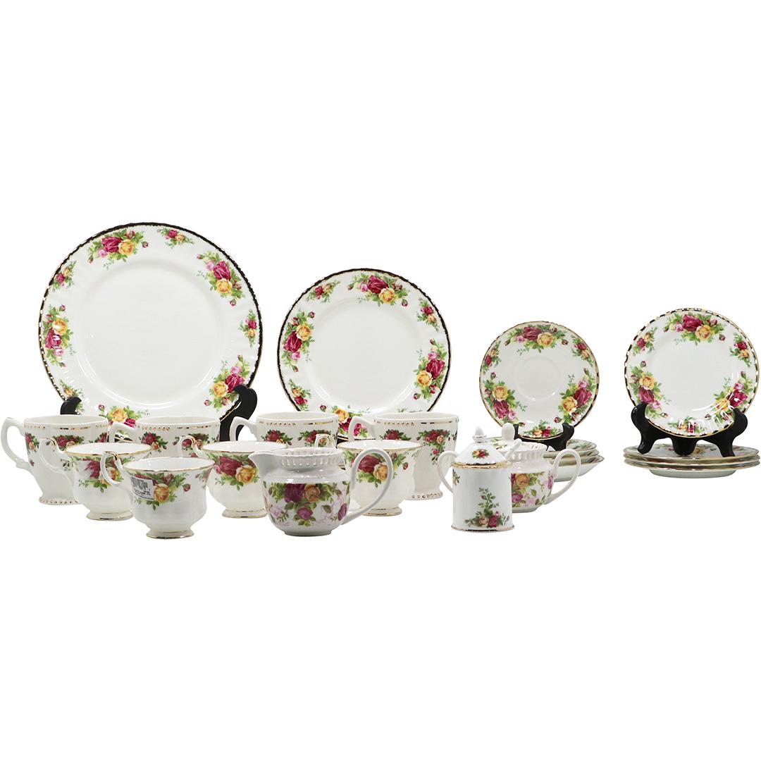 [27] TWENTY SEVEN Pcs. ROYAL ALBERT "Old Country Roses" Porcelain Dinnerware (1 of 20)