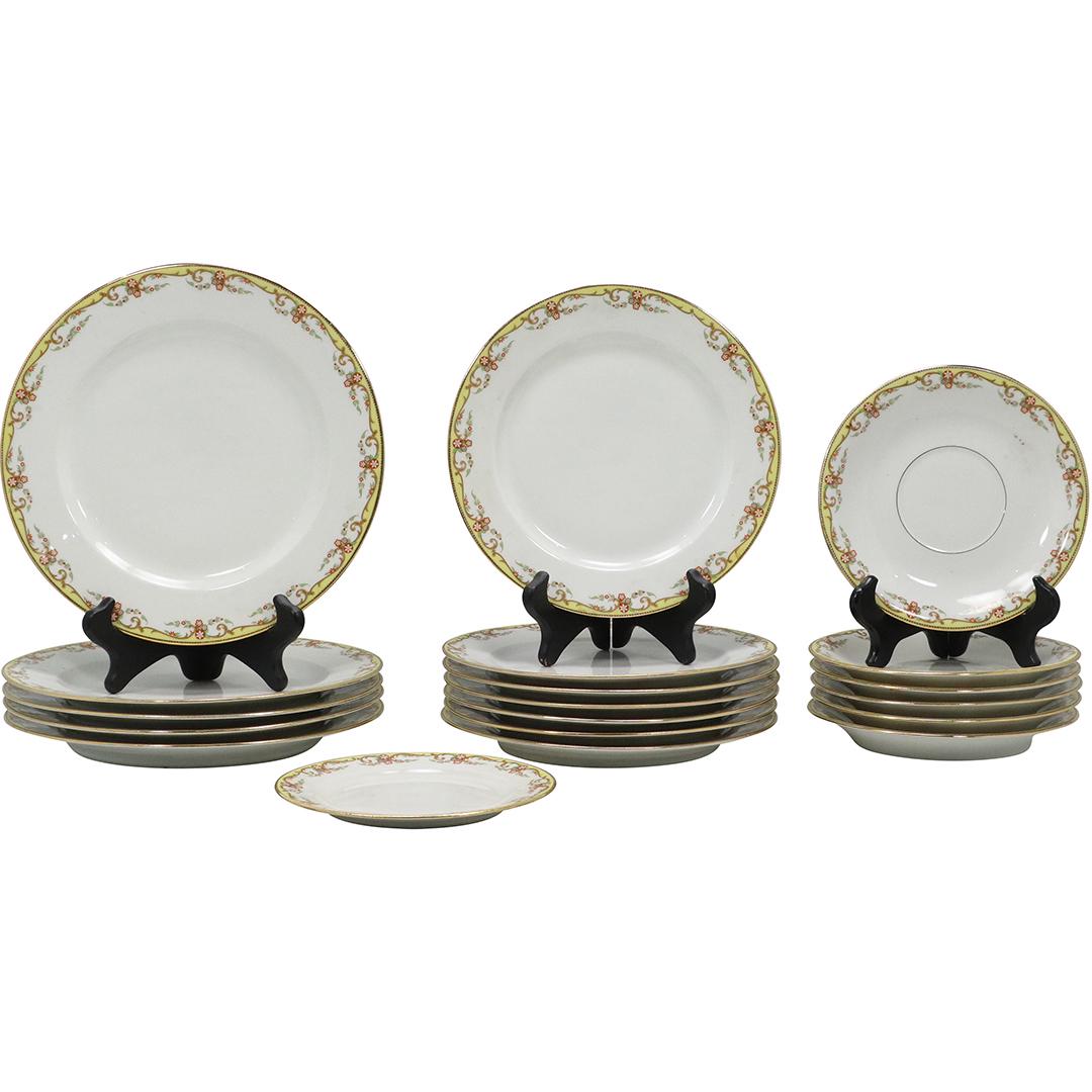 [19] NINETEEN PCS Limoges France VIGHAUD Porcelain Dinnerware (1 of 20)