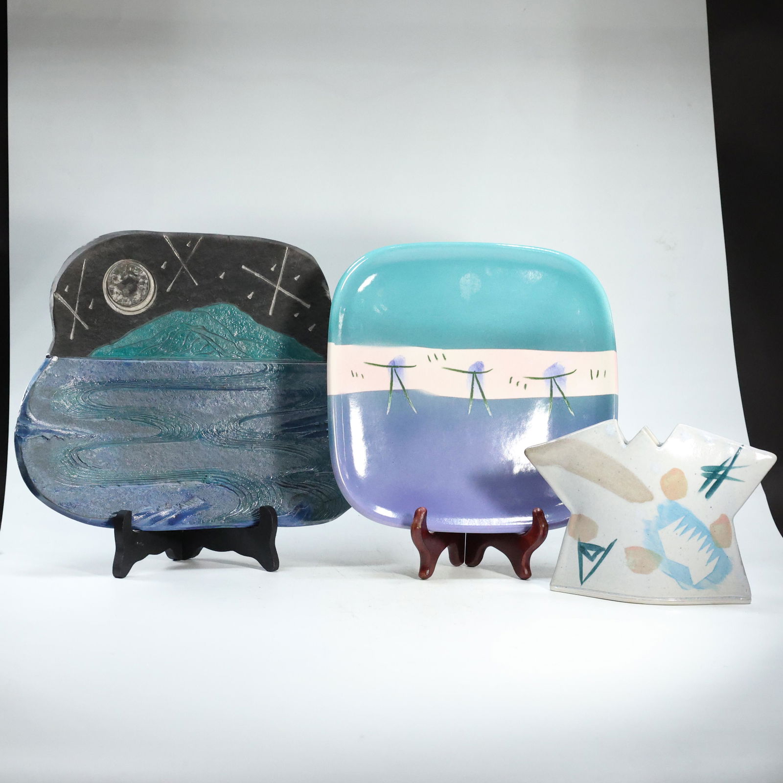[3] THREE Assorted Modernism Design Signed Studio Art Pottery Plates, Vase (1 of 20)