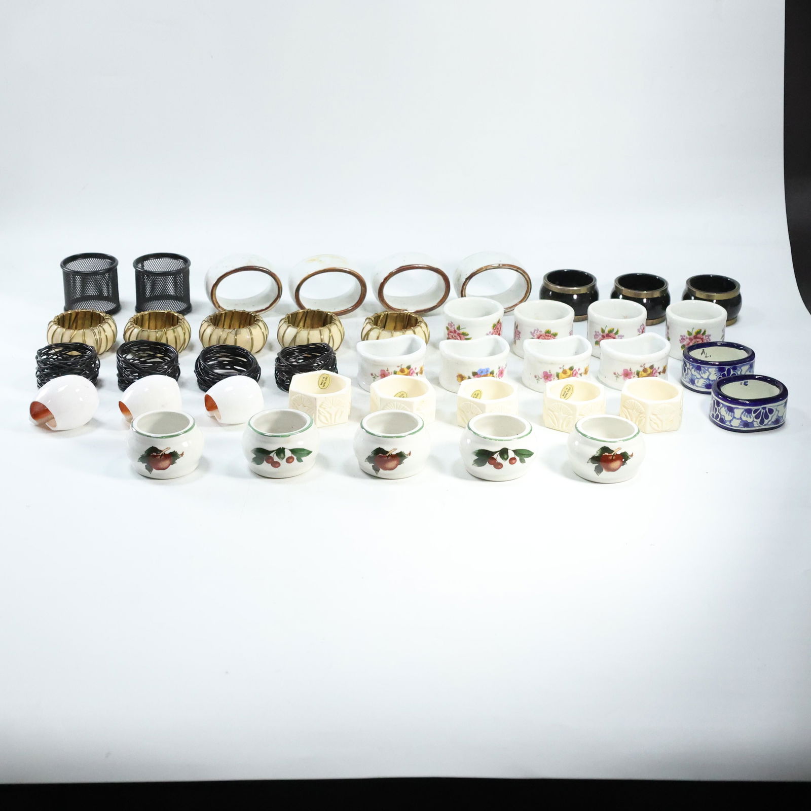 [4] FORTY Assorted Estate Collection NAPKIN RINGS in Porcelain & Metal (1 of 12)