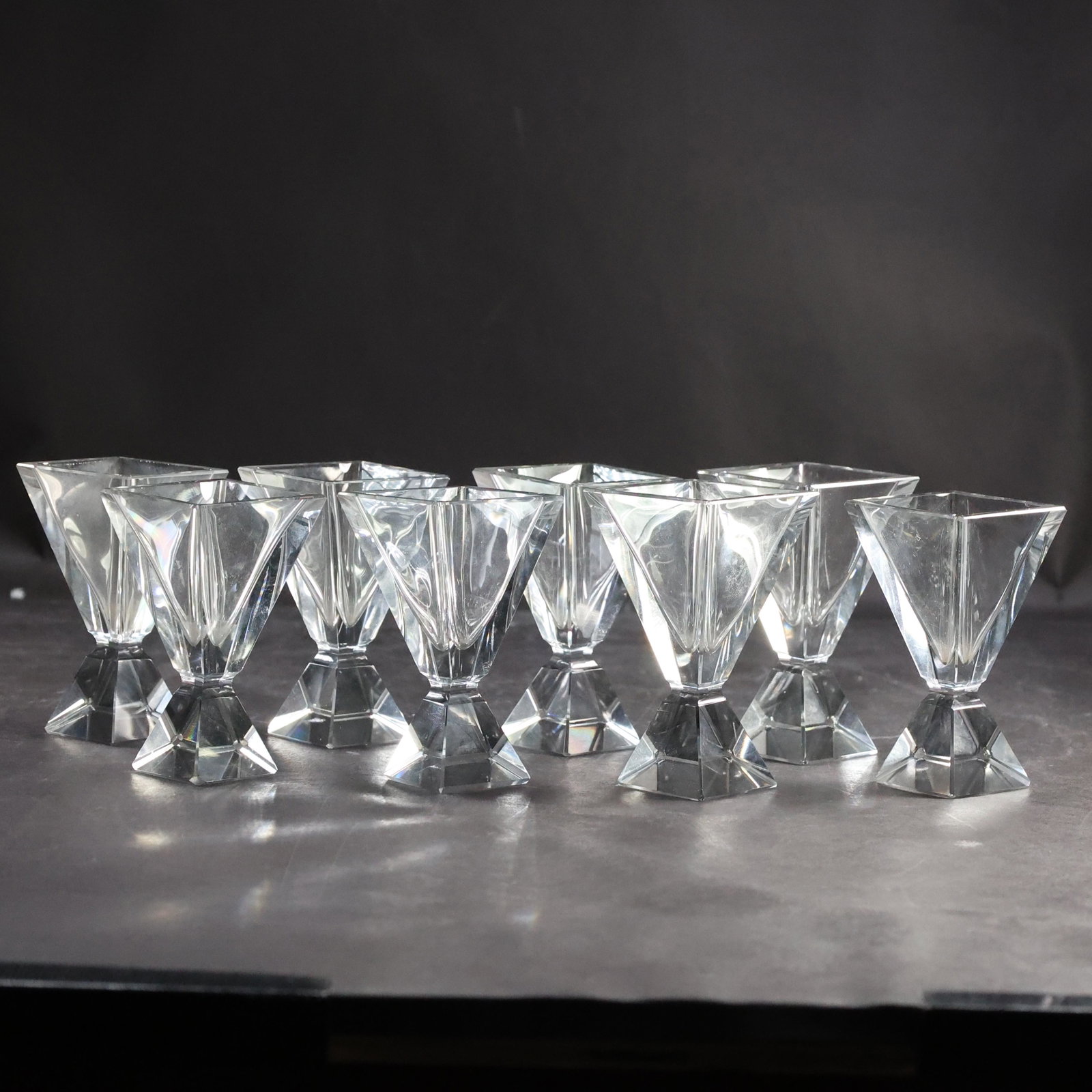 [8] Eight CUBISTIC MODERNISM COCKTAIL GLASSES - Vintage: [8] Eight CUBISTIC MODERNISM COCKTAIL GLASSES - Vintage. size: 4 x 2.25