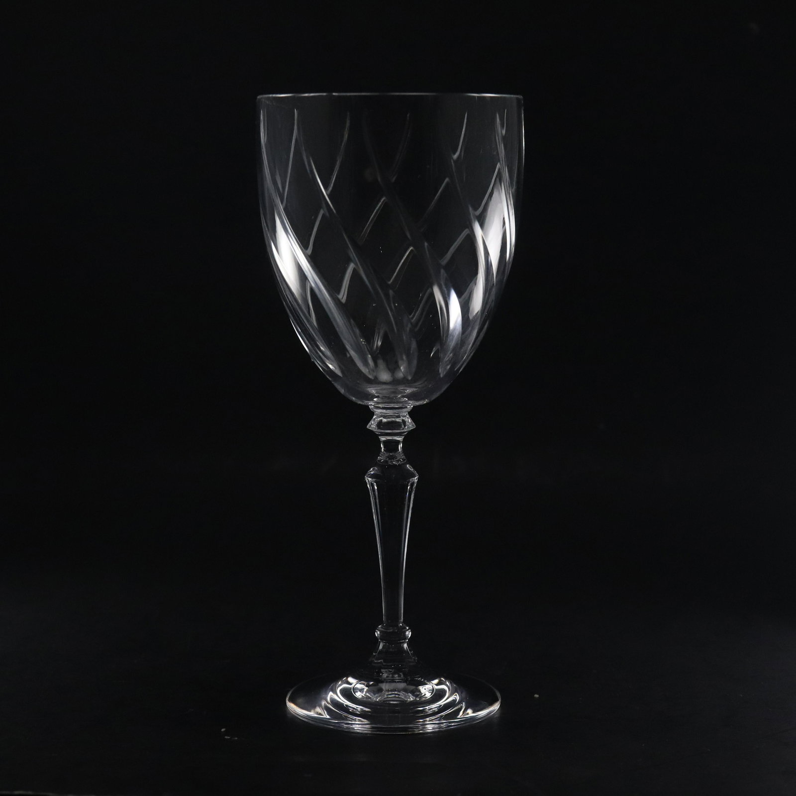 Set [12] Twelve Crystal Glass Wine Stemware Glasses: Set [12] Twelve Crystal Glass Wine Stemware Glasses. size: 8h 3.5w