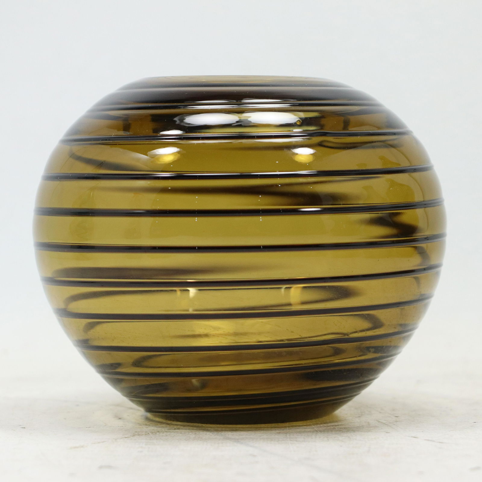 Quality Italian Art Glass Vase with Poished and Ground Pontil (1 of 7)