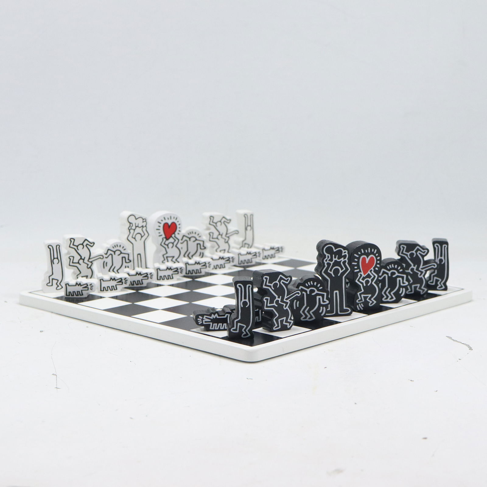 KEITH HARING Chess Set Jeu D'Echek, Vilac, in Orig. Box. Clean, all complete (1 of 14)