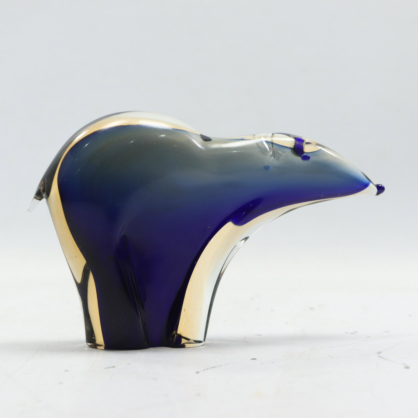 Seguso Style Glass POLAR BEAR Figure Sculpture Mid-Century Modern: Seguso Style Glass POLAR BEAR Figure Sculpture Mid-Century Modern. size: 4.5h 7w