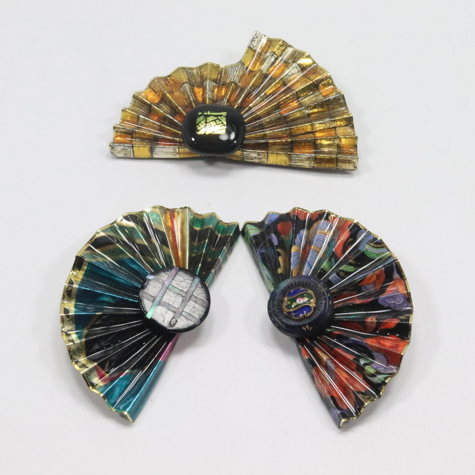 3-Piece Fan Art Pins Signed Leber 88 Abalone, Black Onyx, Enamel Bead: 3-Piece Fan Art Pins Signed Leber 88 Abalone, Black Onyx, Enamel Bead. Sizes 2 1/2 in. , 2 3/4 in.