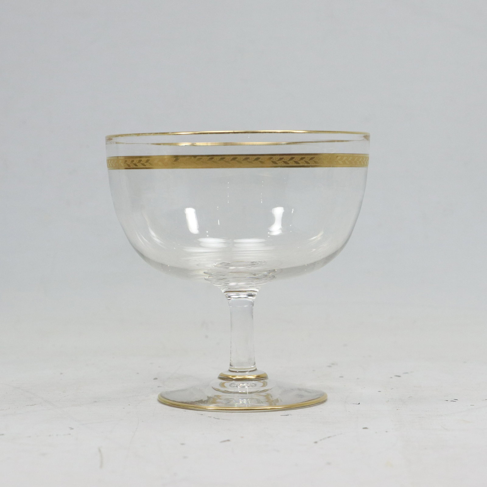 [11] Elegant Crystal Glass Shrimp Cocktail Glasses with Gold Trim: [11] Elegant Crystal Glass Shrimp Cocktail Glasses with Gold Trim. size: 5.25h 5.25w