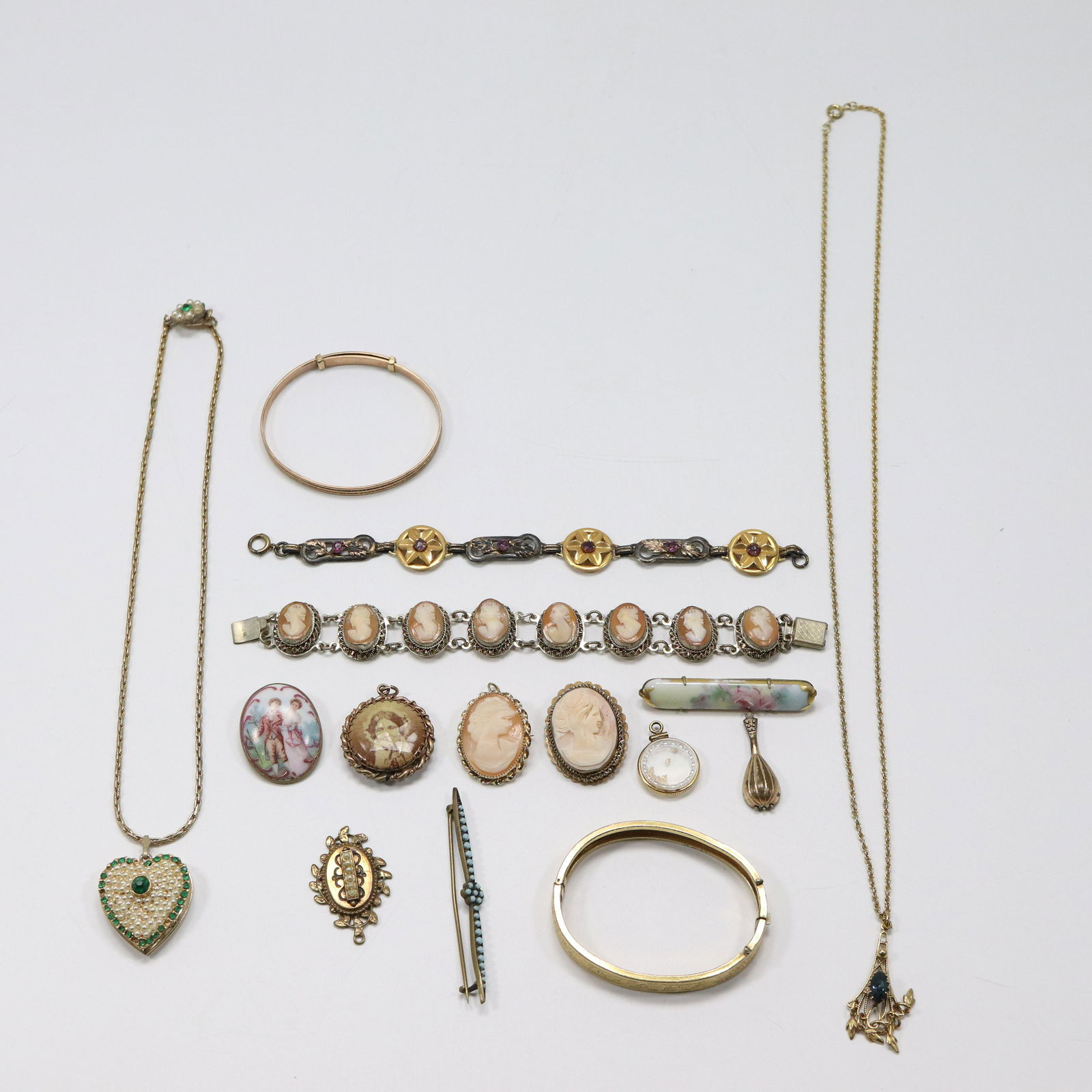 Fabulous Estate Grouping of 15 Lots Antique / Vintage Jewelry Pins, Pendants, Bracelet, Cameo (1 of 16)