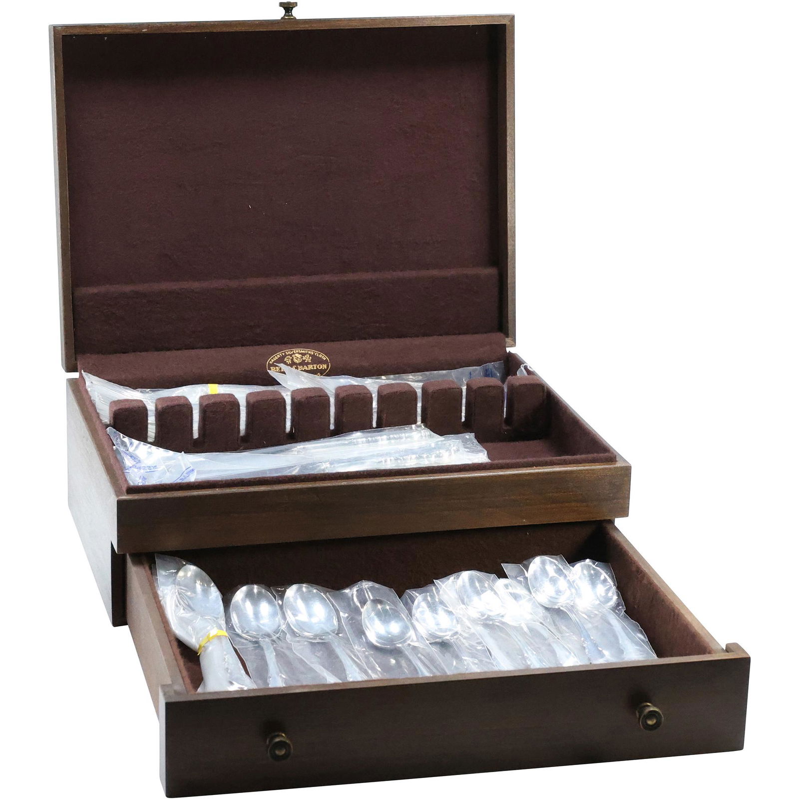 REED AND BARTON SILVERWARE FLATWARE SET NEW IN WRAPPERS In WOODEN BOX (1 of 12)