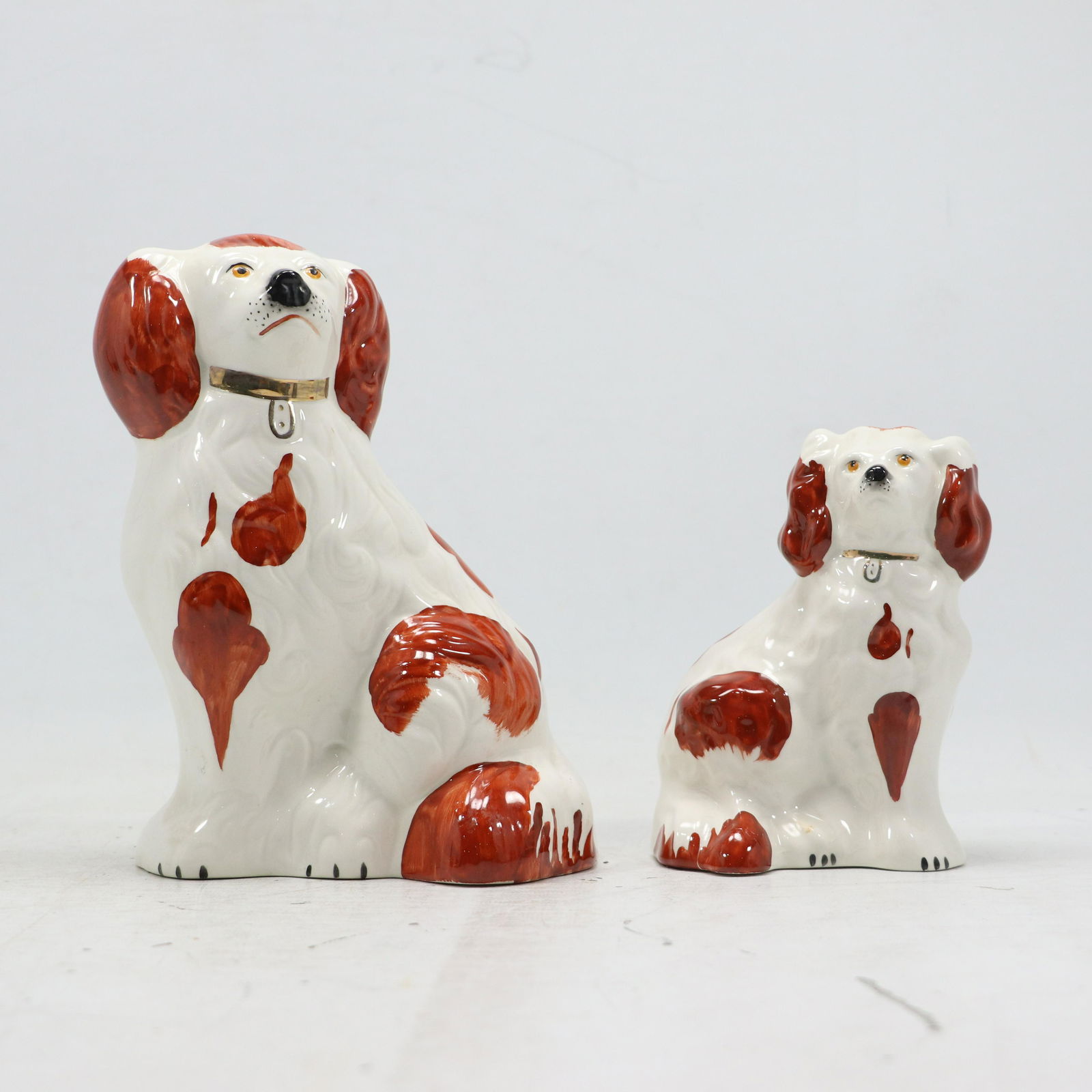 [2] BERWICK England Staffordshire Style Porcelain Dog Figure Statues (1 of 8)