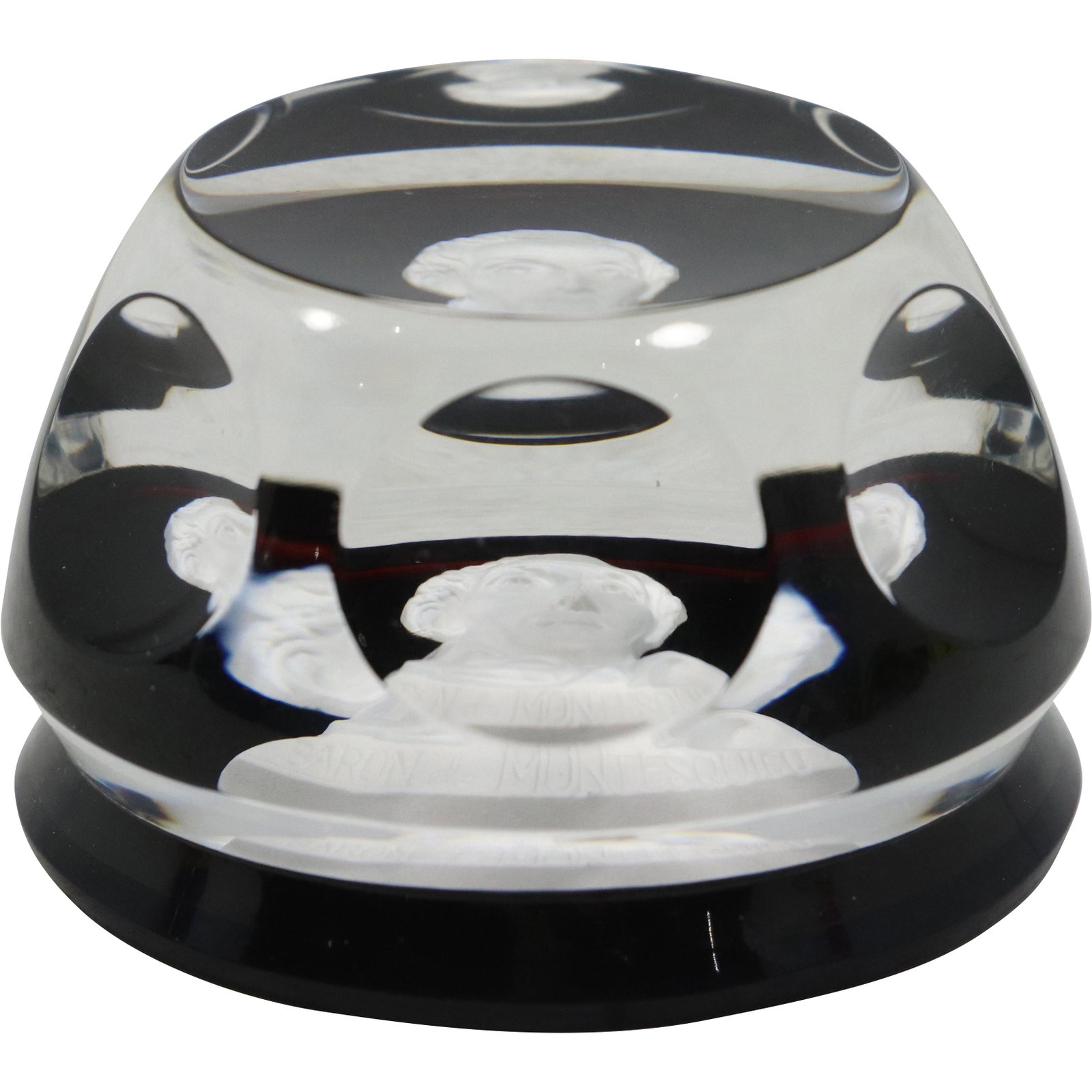 BACCARAT FRANCE Franklin Mint Historical Portrait Paperweight: BACCARAT FRANCE Franklin Mint Historical Portrait Paperweight. Marked on base. size: 2h 3w