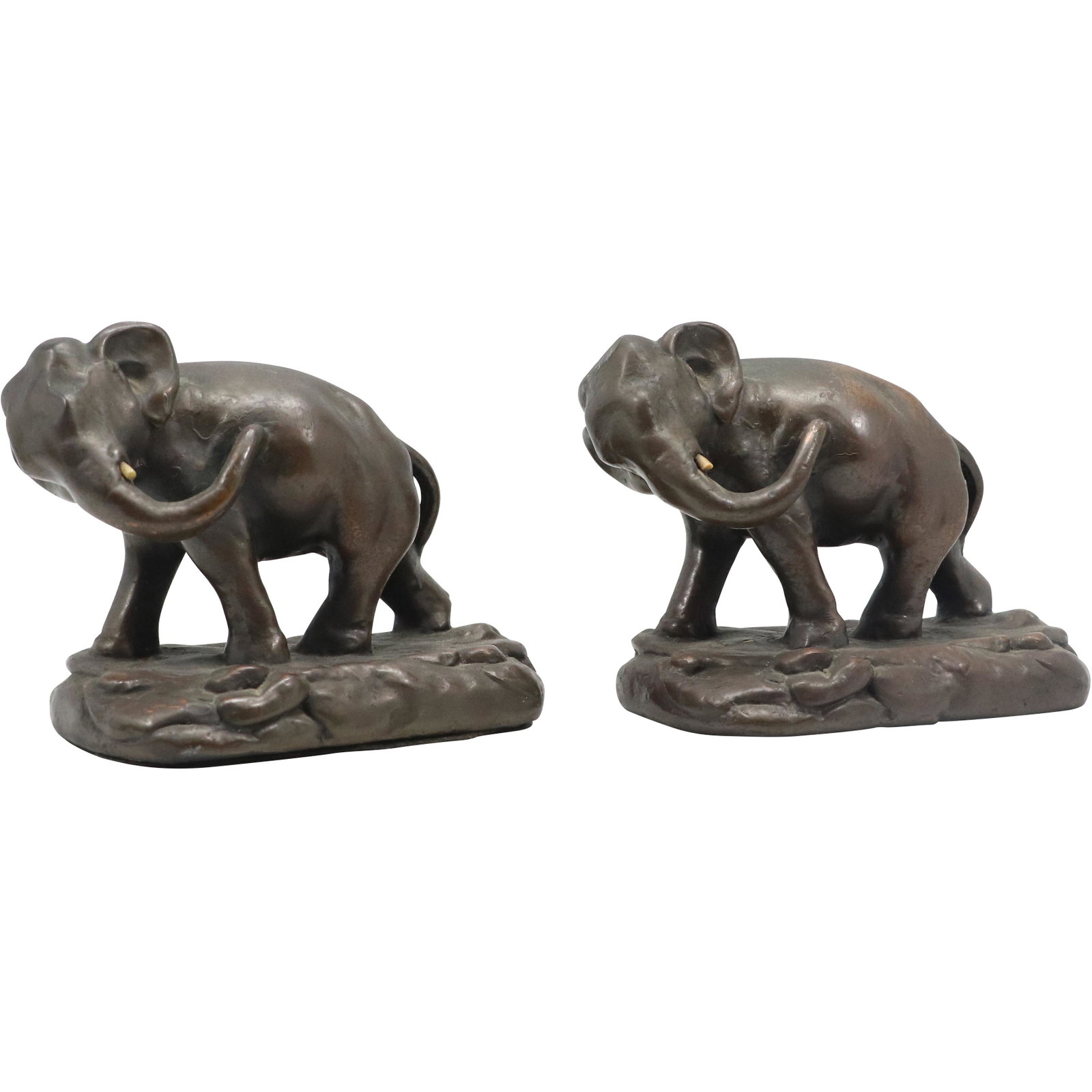 Vintage Bronze Clad Elephant Figure Bookends - Good Original Patina: Vintage Bronze Clad Elephant Figure Bookends - Good Original Patina. size: 5h 6w