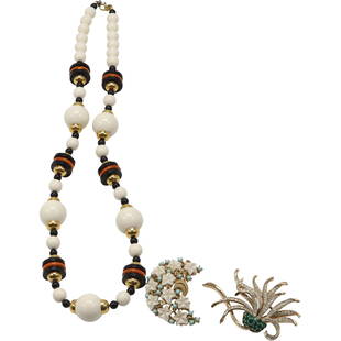 [3] TRIFARI: Necklace 24 in. ; Pin Clear Green Rhinestones 2 7/8 in. x 2 in.; Crescent Moon Pin: [3] TRIFARI: Necklace 24 in. ; Pin Clear Green Rhinestones 2 7/8 in. x 2 in.; Crescent Moon Pin 2 in. x 1 1/2 in.