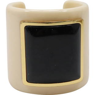 Tony Burch White and Black Lucite Bracelet 2.5 in. x 2.5 in. x 2.5 in.: Tony Burch White and Black Lucite Bracelet 2.5 in. x 2.5 in. x 2.5 in.