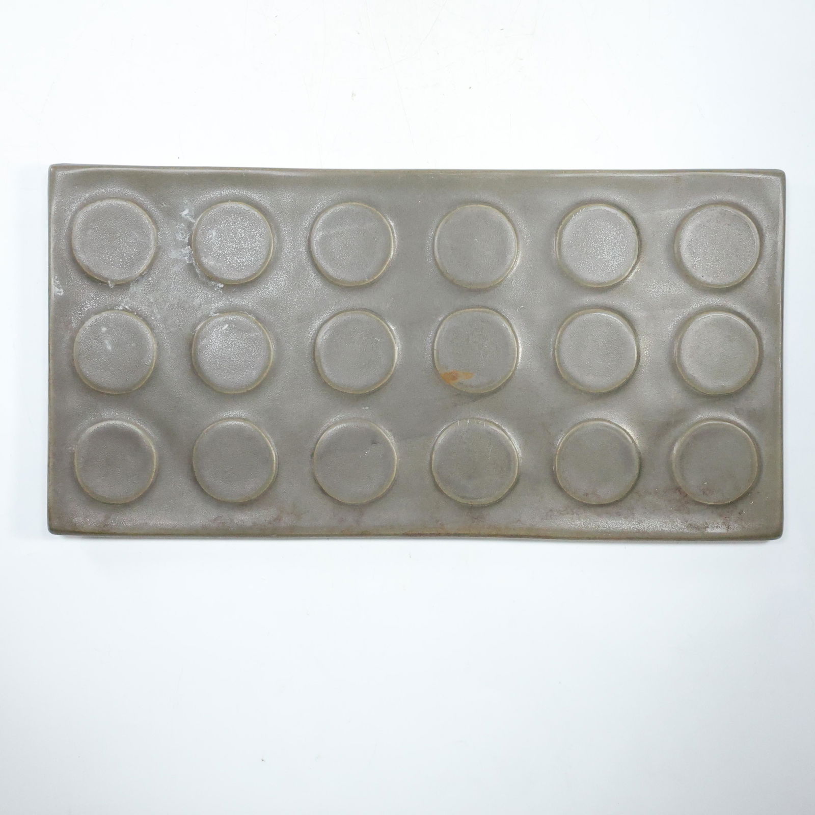 Jonathan Adler For Waterworks Grey Ceramic Platter: Jonathan Adler For Waterworks Grey Ceramic Platter. size: .5 x 14.5 x 7.5