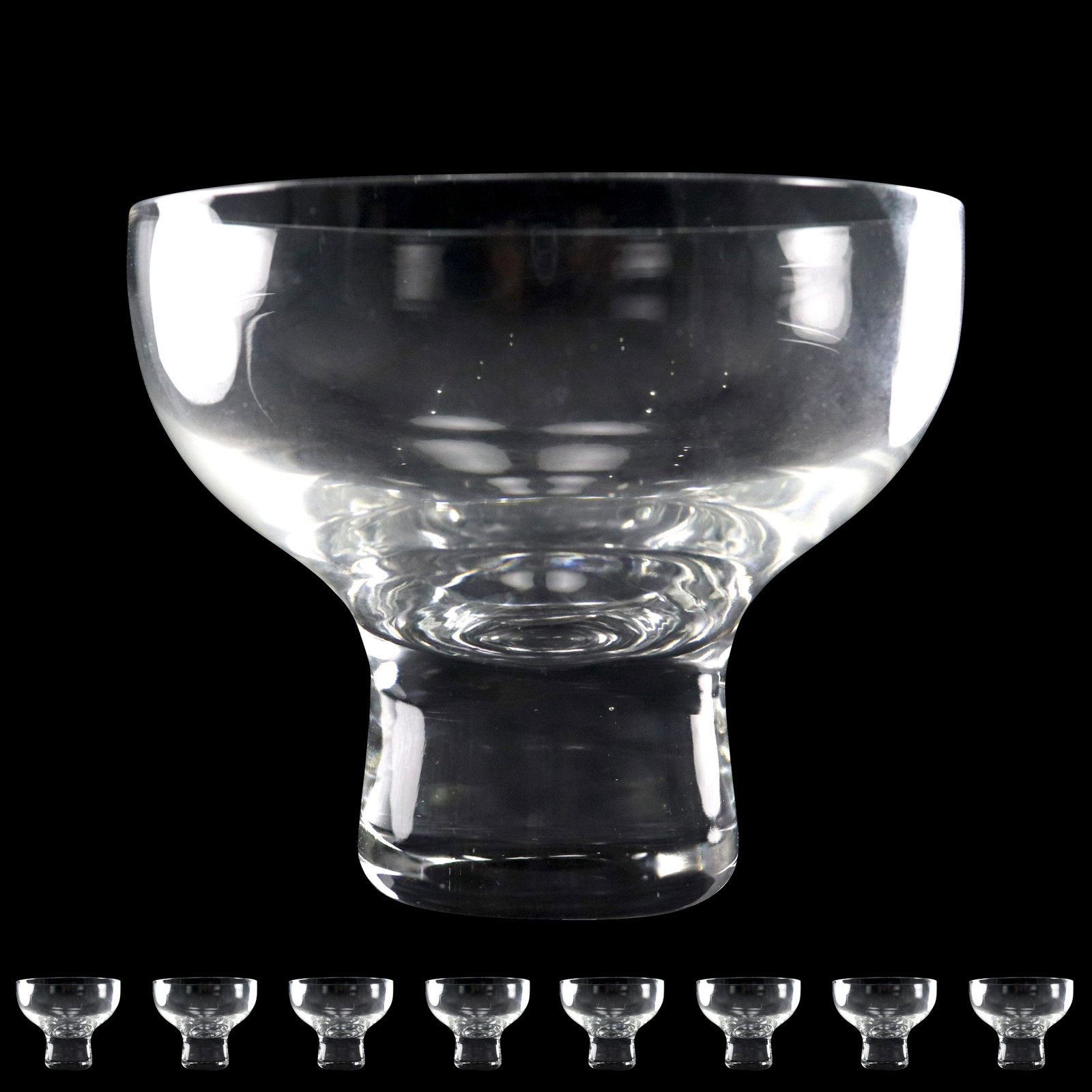 [8] Eight Swedish Crystal Glass Cocktail Glasses Pedestal Bases: [8] Eight Swedish Crystal Glass Cocktail Glasses Pedestal Bases. size: 3.75h 4.5w