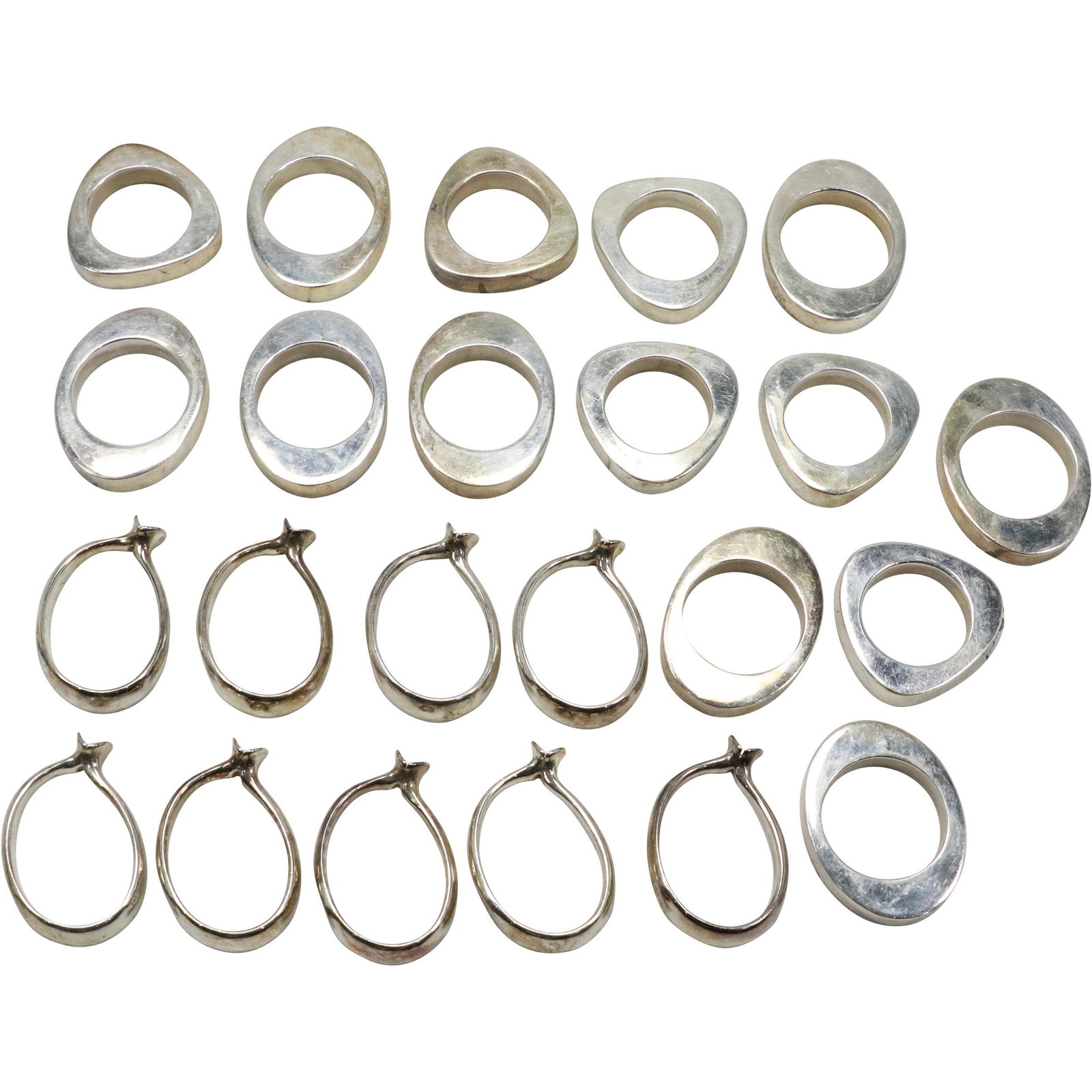 [23] Twenty Three MID-CENTURY MODERN Cast Metal Napkin Rings - 2 Styles - DANSK: [23] Twenty Three MID-CENTURY MODERN Cast Metal Napkin Rings - 2 Styles - DANSK. size: 1.5 2.5h 1.75 2.5w