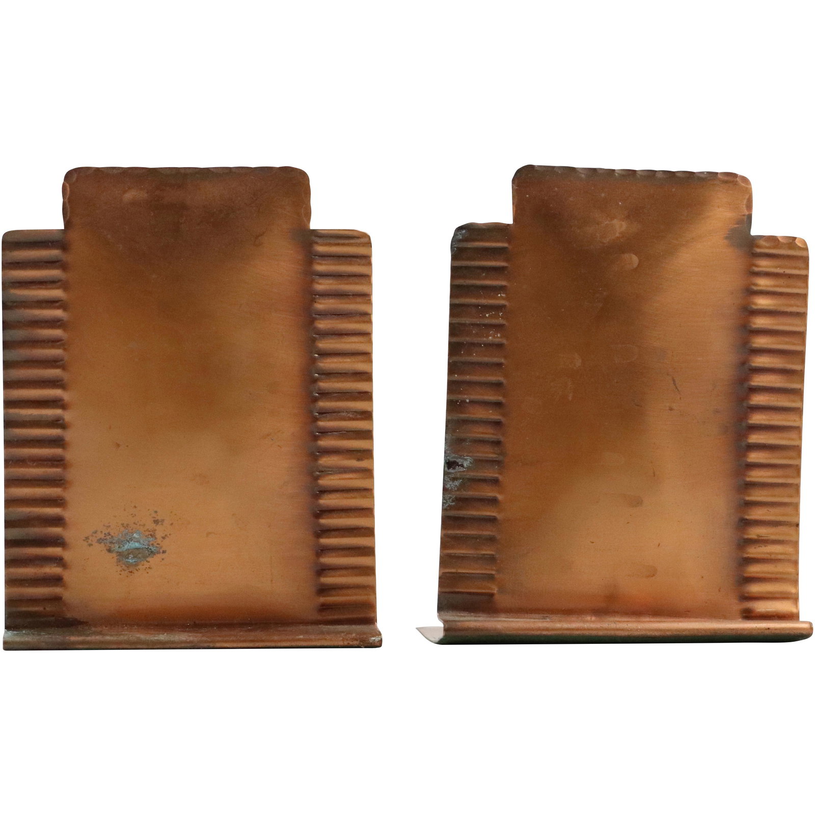 Vintage Arts & Crafts Copper Bookends: Vintage Arts & Crafts Copper Bookends. size: 5.25h 4w