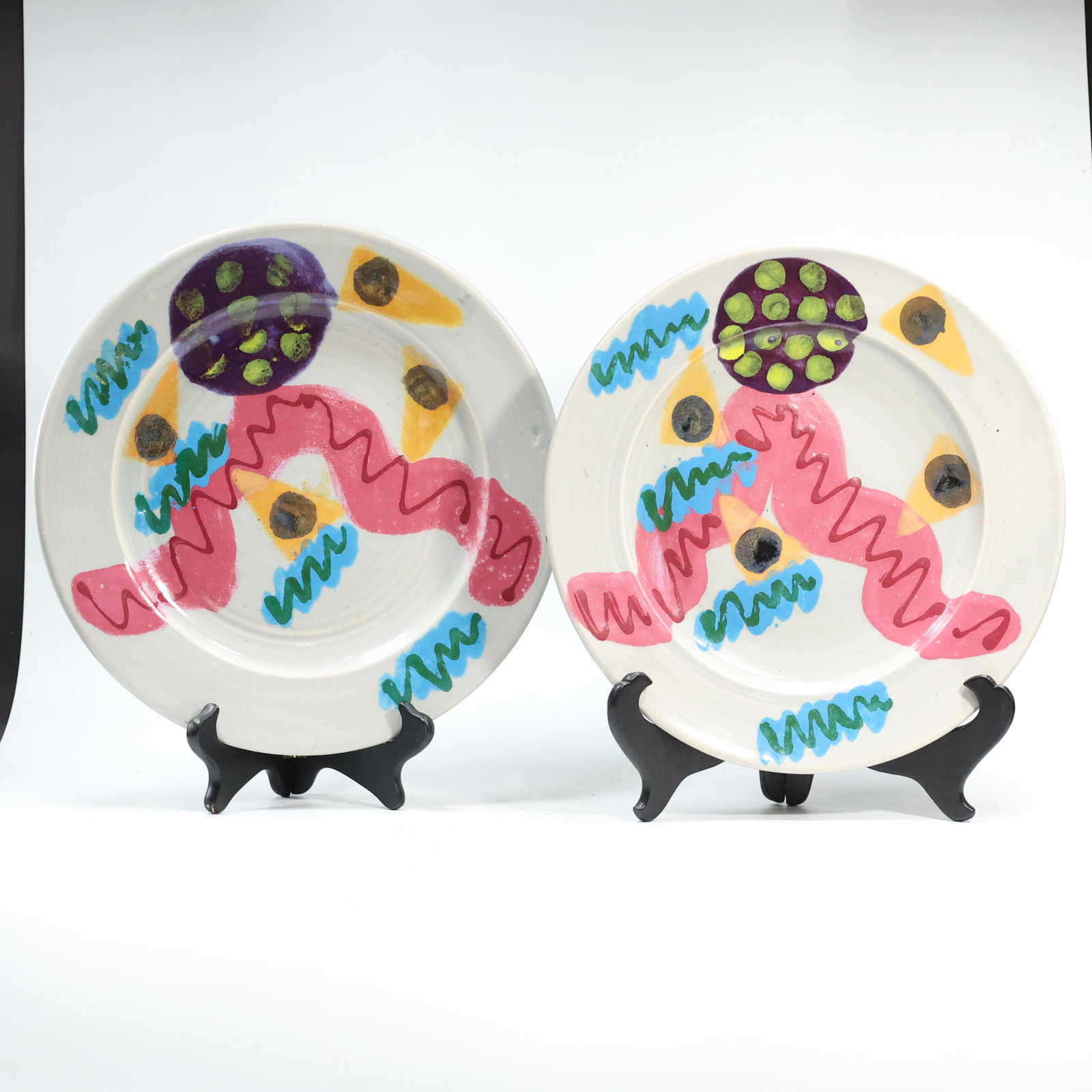 2 Signed Studio Art Pottery Chargers Abstract Design (1 of 11)