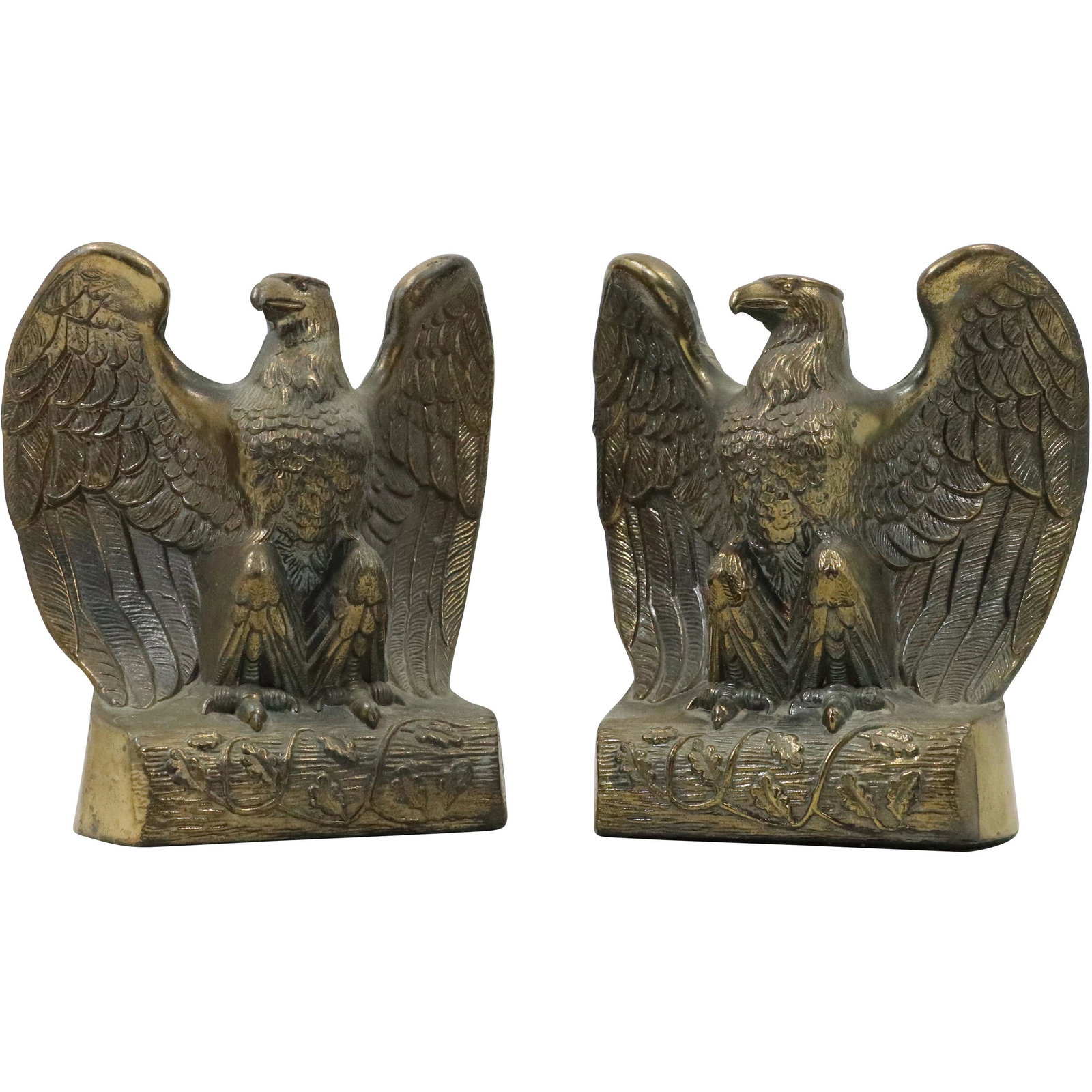 Vintage Cast Metal American Eagle Figurative Bookends - Original Patina Finish: Vintage Cast Metal American Eagle Figurative Bookends - Original Patina Finish size: 6.5h 6w