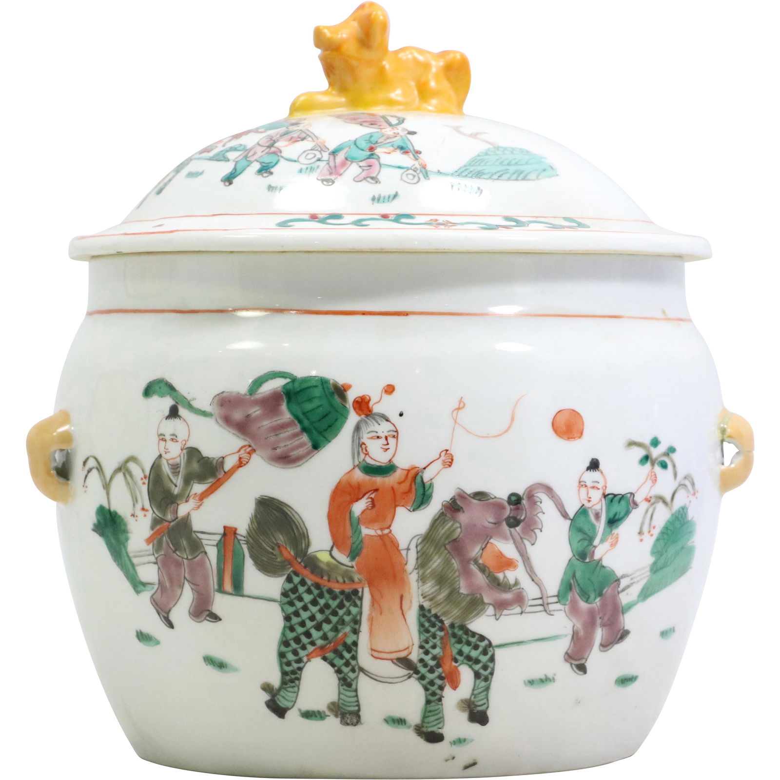 Fine Porcelain Chinese Cache Pot with Cover Decorated with Figures, Signed on Base (1 of 20)