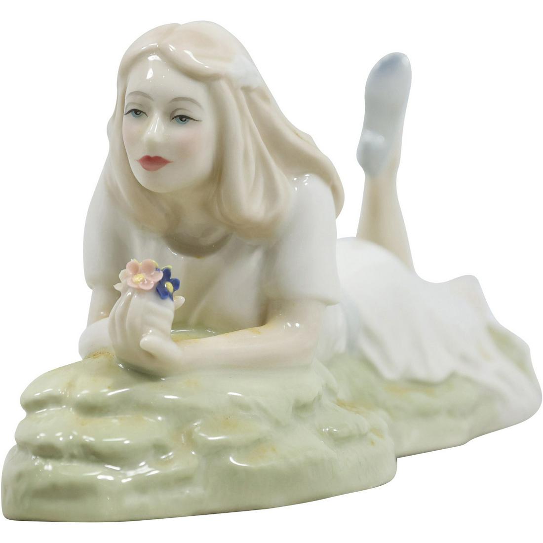 Reflections ROYAL DOULTON "Idle Hours", HN 3115 Fine Porcelain Reclining Woman (1 of 20)