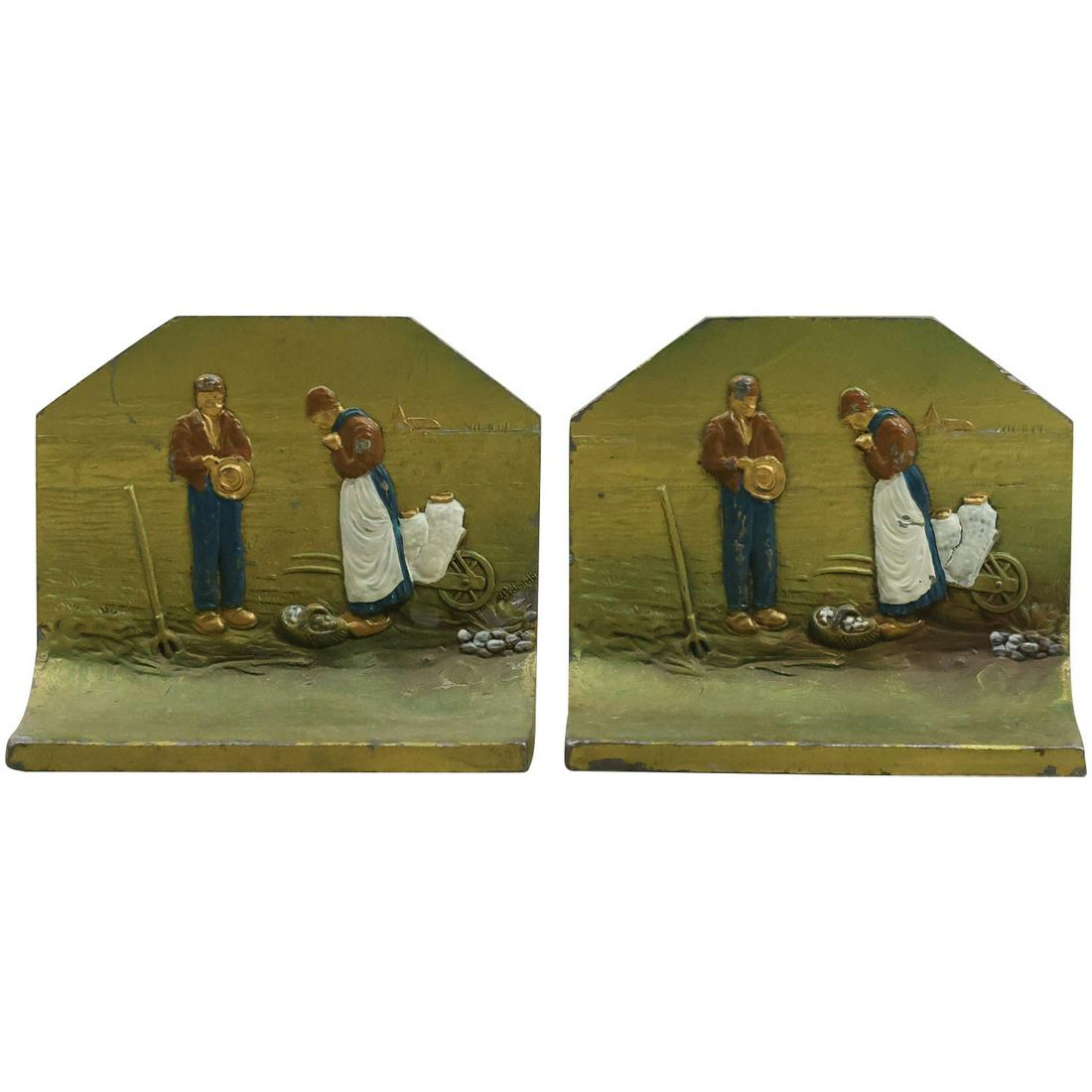 Circa 1920s Cast Metal "Thankful Farmers in Field" Bookends - Original Patina: Circa 1920s Cast Metal "Thankful Farmers in Field" Bookends - Original Patina. size: 4.75h 5.5w