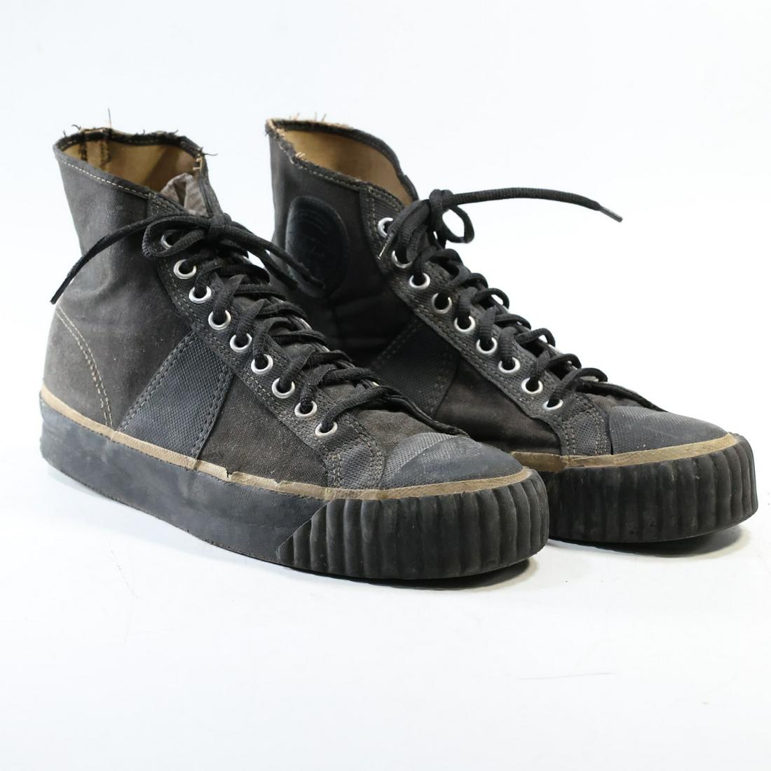 1920's-30's Sneakers Joe Lapchick Size 7: 1920's-30's Sneakers Joe Lapchick Size 7. size: Size 7. Joseph Bohomiel Lapchick was an American professional basketball player, mostly known for playing with the Original Celtics in the 1920s and 193