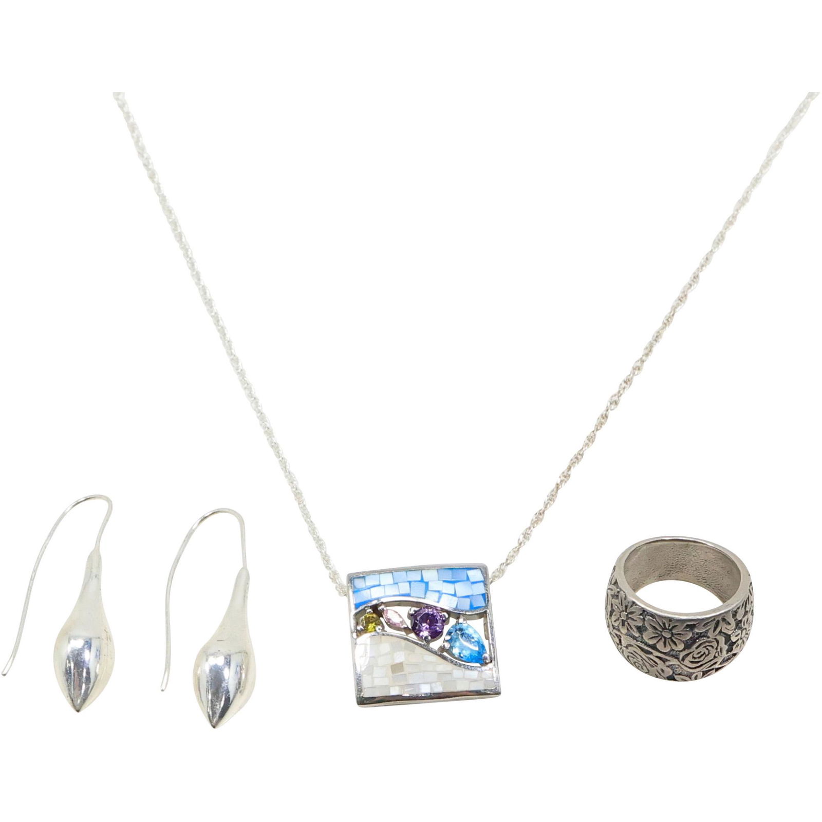 [4] .925 Sterling Silver Floral Engraved Band Ring Size 6; Tear Drop Earrings; 18 in. Chain; Pendant (1 of 18)