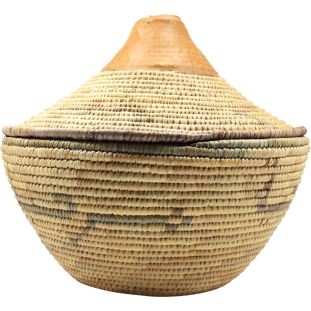 Gourd Shape Zuni Basket with Cover 20 inches diameter: Gourd Shape Zuni Basket with Cover 20 inches diameter. size: 18h 20w