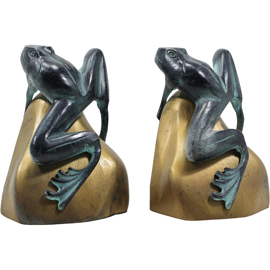 Bronze and Brass FROG CLIMBLING Bookends - Original Patina: Bronze and Brass FROG CLIMBLING Bookends - Original Patina. size: 6h 4.25w