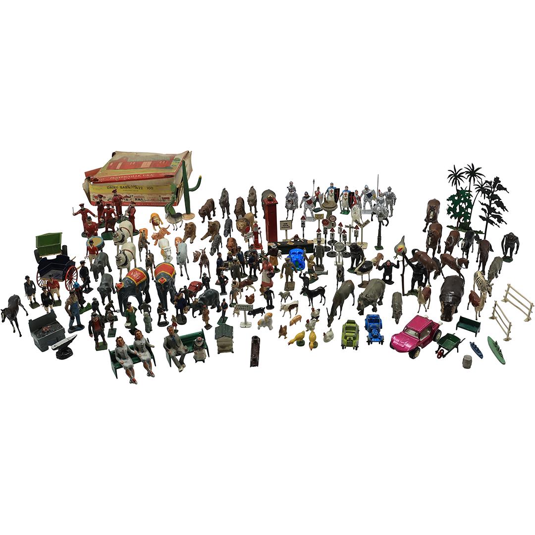 Estate Grouping 100 PLUS Toy Animals, Figures, People, and more. See Pictures (1 of 20)
