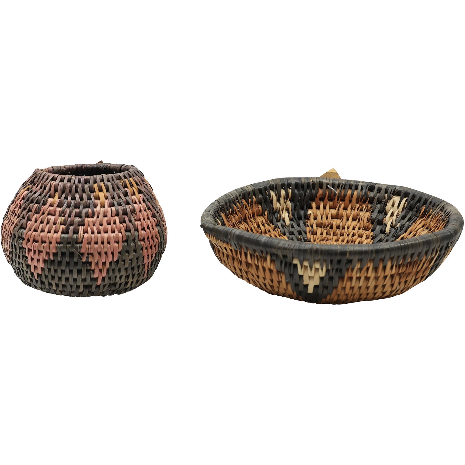 [2] Decorated Zuni Wicker Reed Vase and Nut Bowl: [2] Decorated Zuni Wicker Reed Vase and Nut Bowl. size: small 3.5h 4.5w