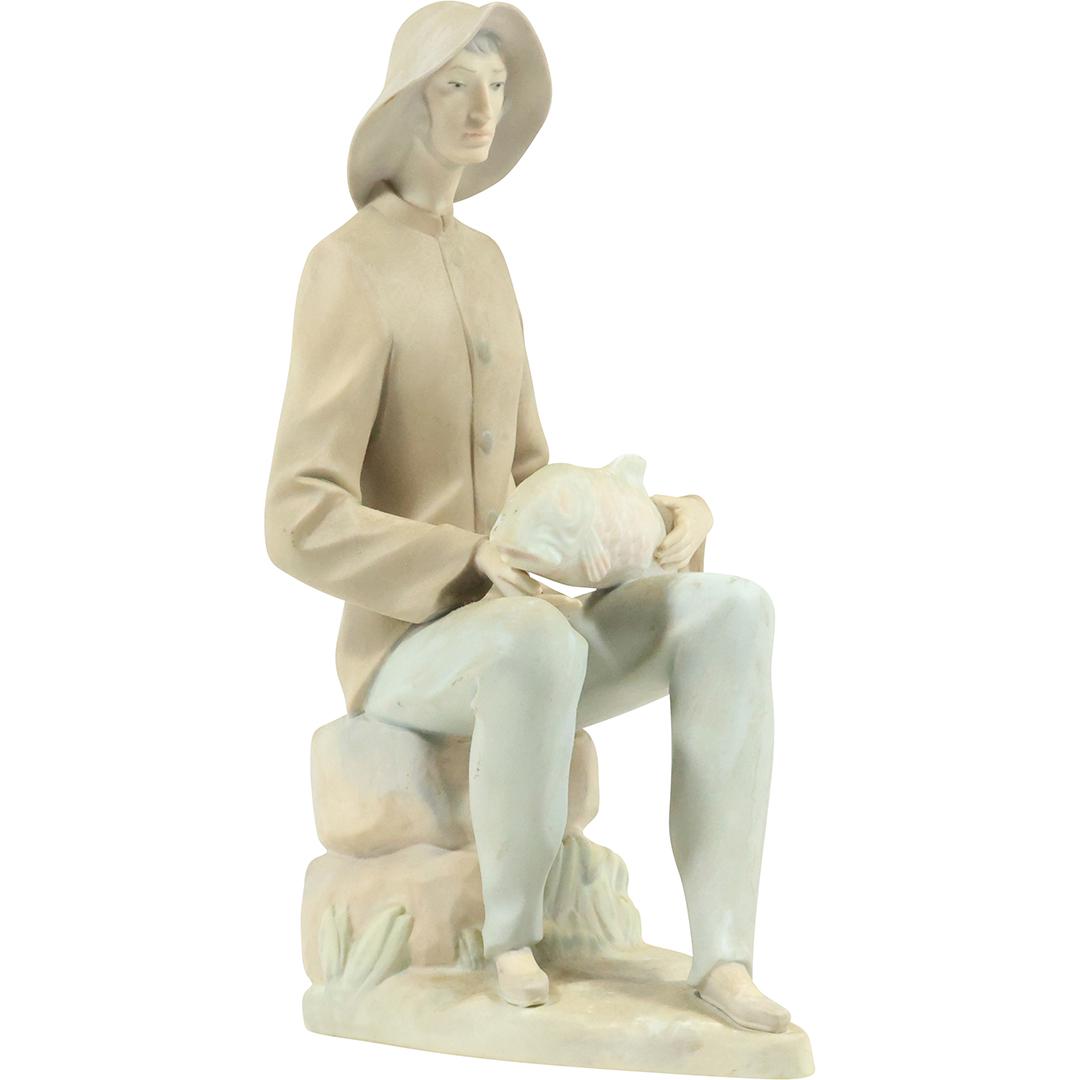 Fine Spanish Porcelain Seated FISHERMAN with Day's Catch Figure Statue (1 of 16)