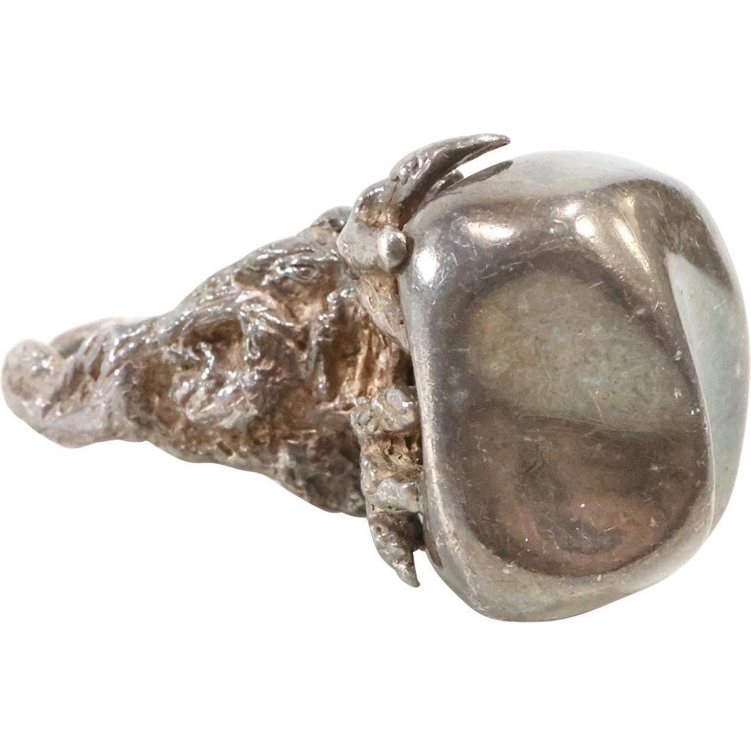 Sterling Silver and Hematite Unsigned Claw Ring Size 6.5 , 7/8 in. x 7/8 in.: Sterling Silver and Hematite Unsigned Claw Ring Size 6.5 , 7/8 in. x 7/8 in.