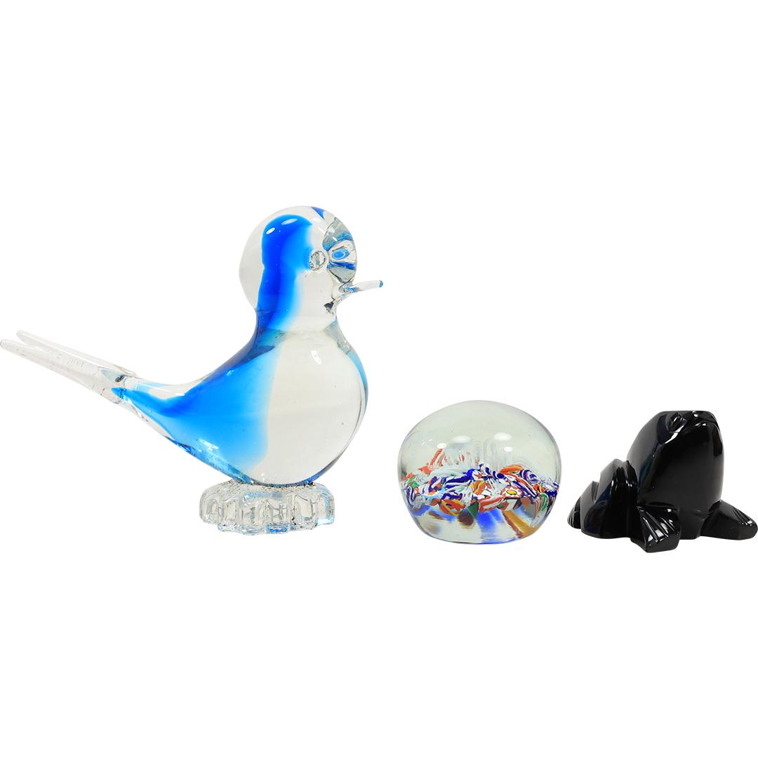 [3] Art Glass Blue Bird, Black Glass Frog and Internal Decorated Paperweight: [3] Art Glass Blue Bird, Black Glass Frog and Internal Decorated Paperweight. size: black 2.25h 3w weight 2h 2.75w bird 5.5h 7.25w