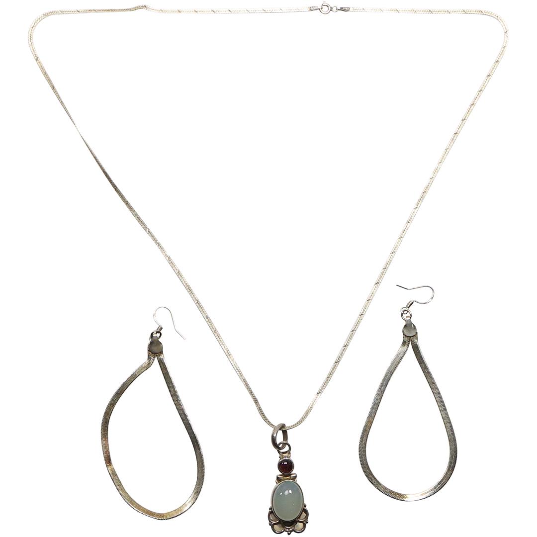 .925 Sterling Siver Moonstone Pendant Necklace and Sterling Garnet Earrings (1 of 10)