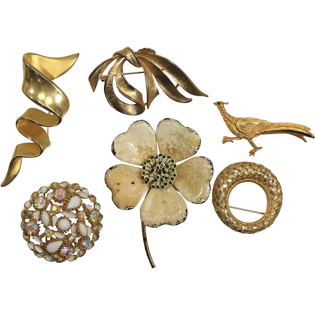 [6] Assorted Costume Fashion Pins: Enameled Flower, Gold tones, Basket Weave, Road Runner (1 of 20)