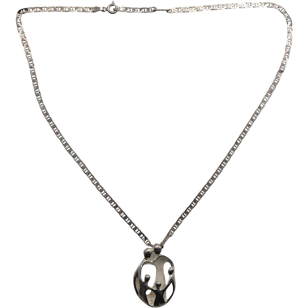 .925 CP Sterling Silver Carolyn Pollack "Love Family" Pendant Necklace .925 Cuban Chain 18 in.: .925 CP Sterling Silver Carolyn Pollack "Love Family" Pendant 1 3/8 in. x 7/8 in. Necklace .925 Cuban Chain 18 in.