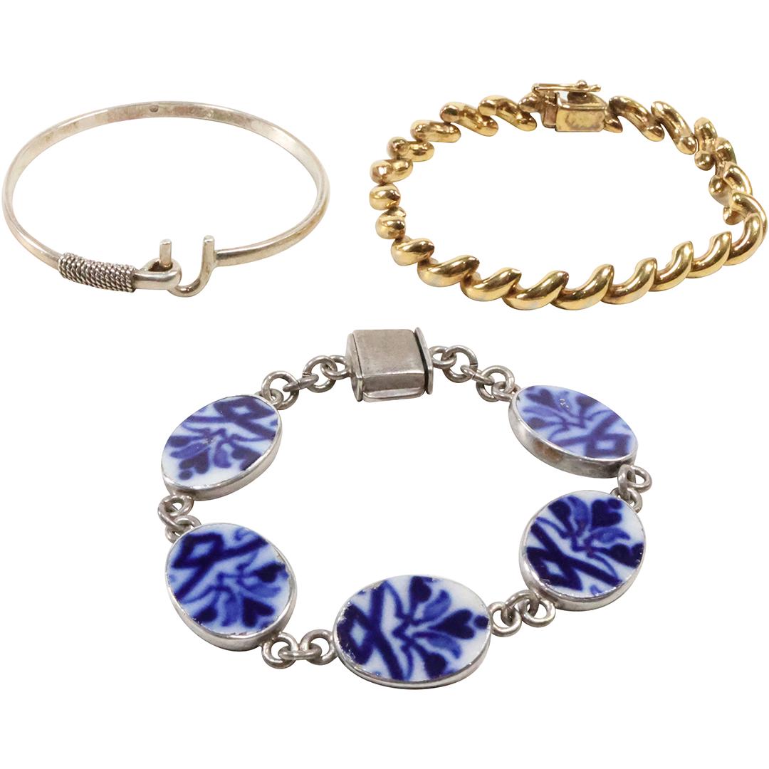 [3] .925 Sterling Silver Assorted Bracelets: Blue & White Plaques, Gold Wash Twist, "V" Link Clasp (1 of 12)