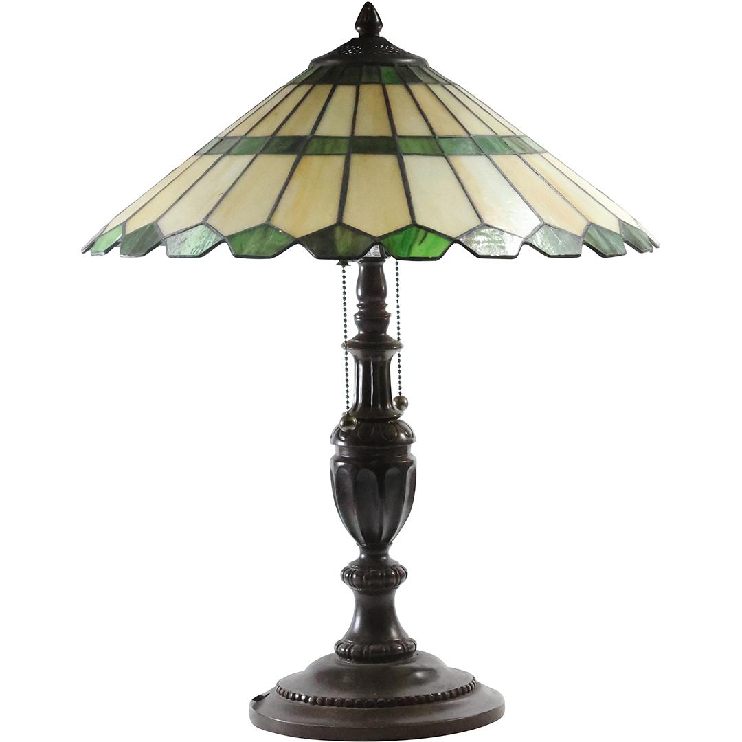 Decorator Leaded Stain Glass Table Lamp in the Arts and Crafts Style (1 of 16)