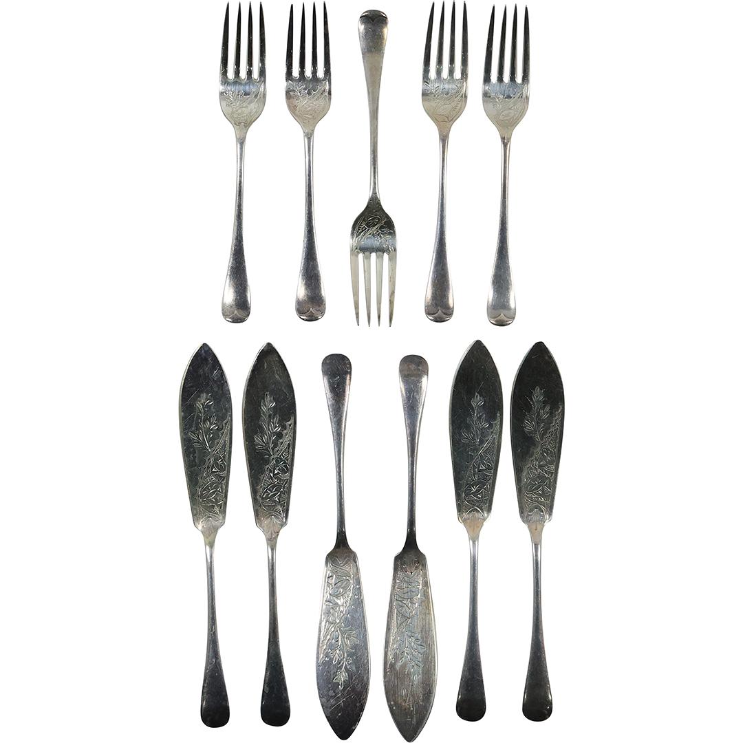 Victorian Etched Design Silver Plate 6 Butter Knives and 5 Forks in Fitted Box (1 of 20)