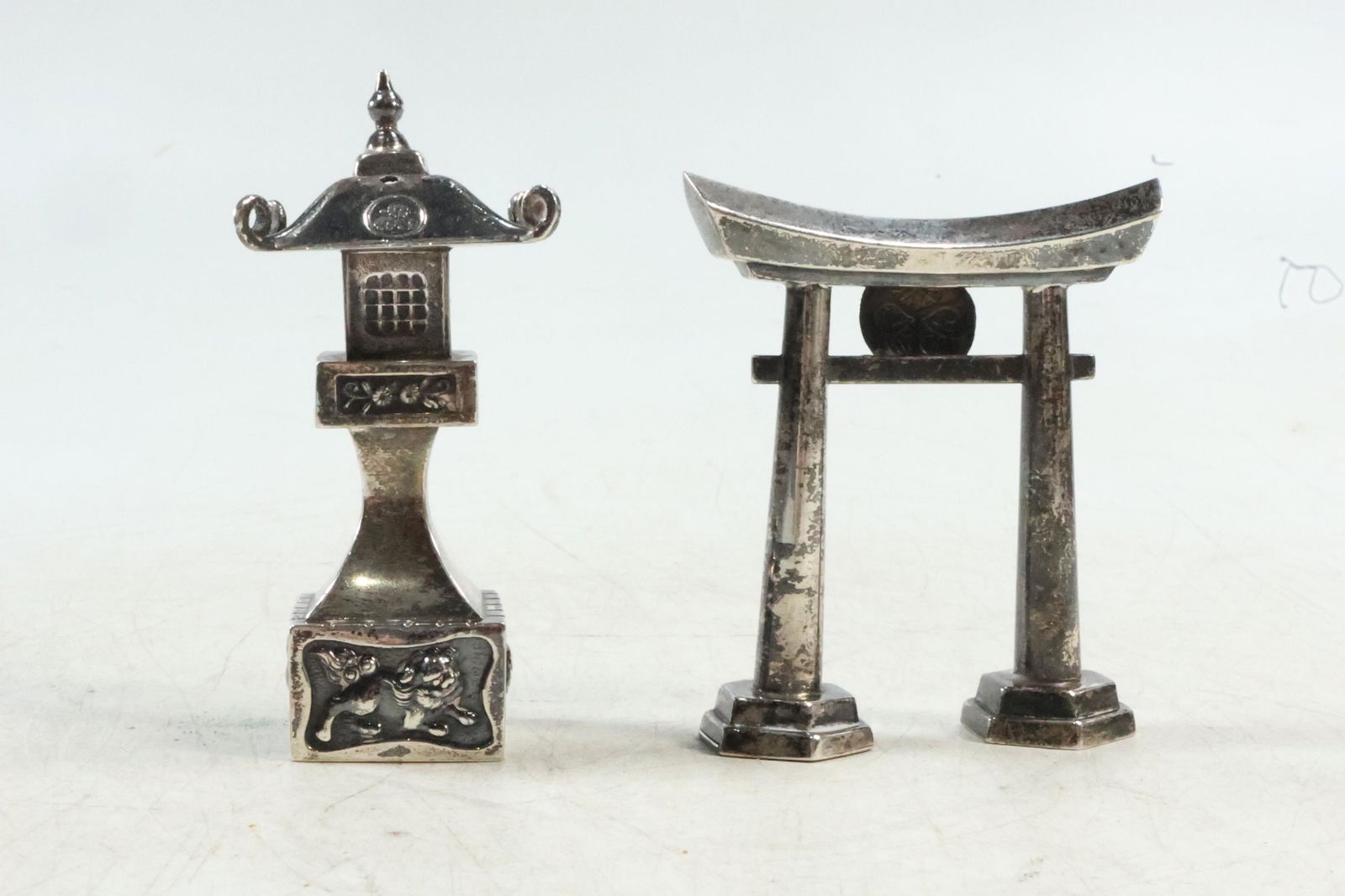 STERLING SILVER Asian Pagoda and Arch Salt & Pepper Shakers (1 of 13)