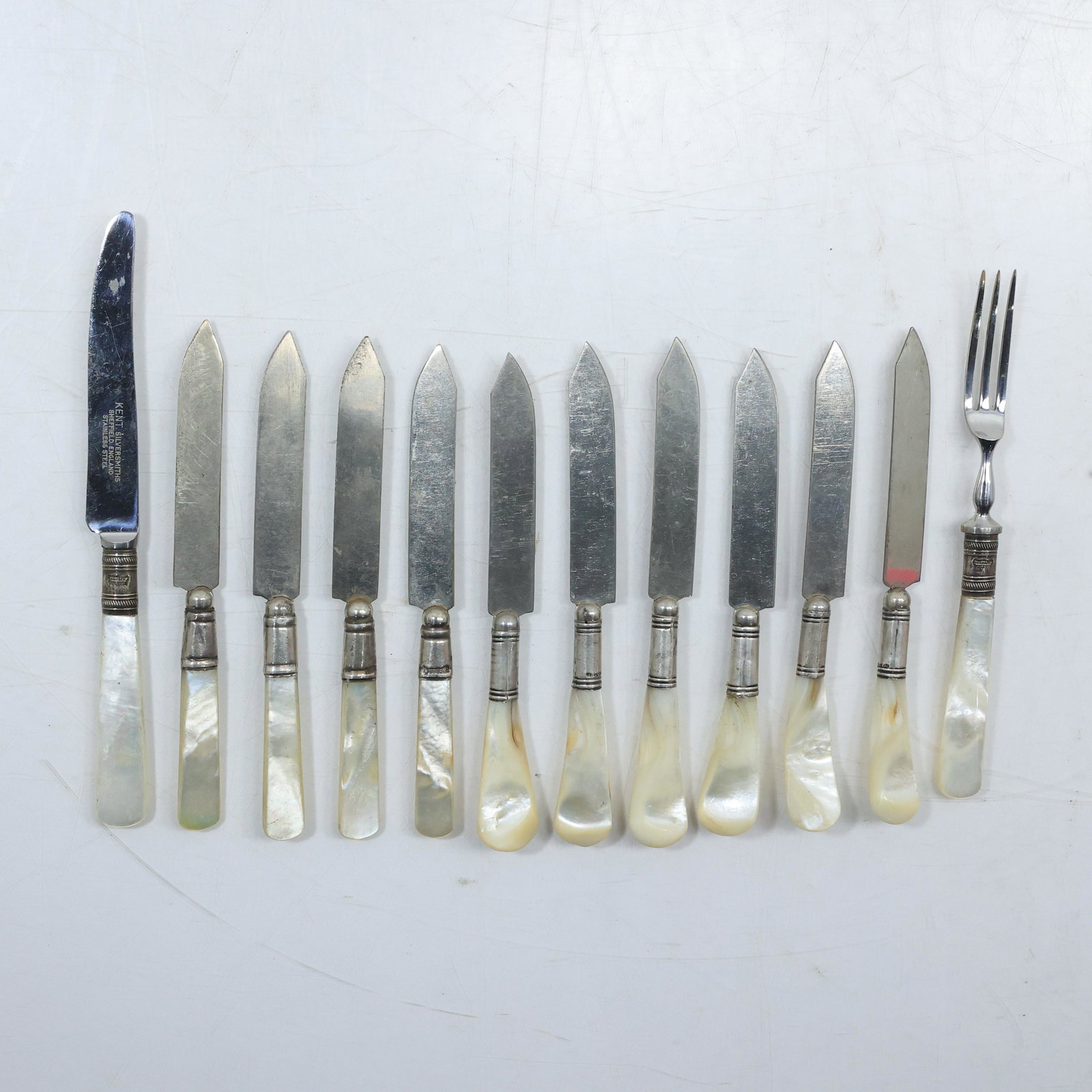 12 Pieces MOP Sterling Bands Handles Fish Knives 4 & 6, 1 Fork and 1 Knife MOP Sterling Band (1 of 20)