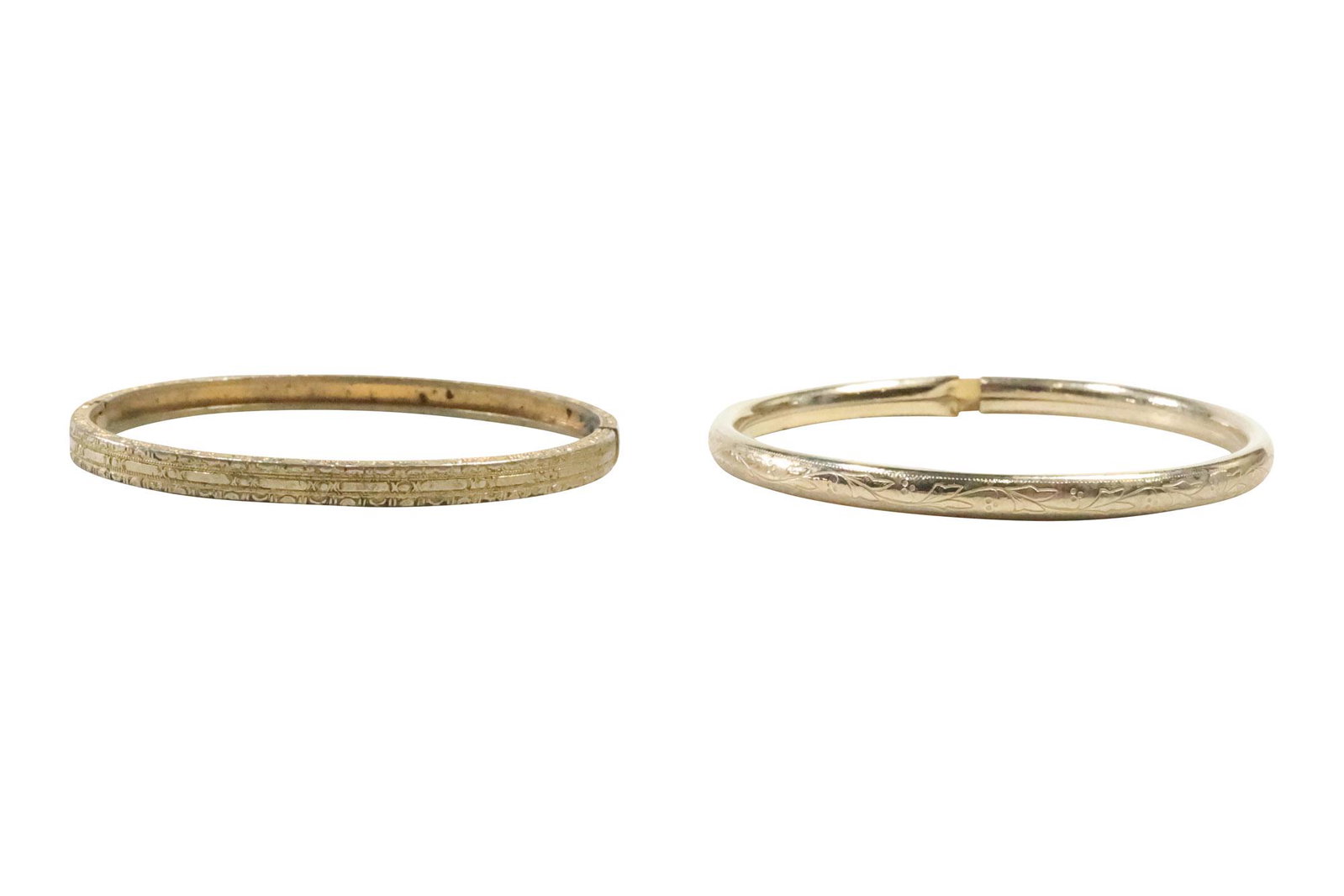 [2] Victorian Child's Bracelets 2 inches diameter: [2] Victorian Child's Bracelets 2 inches diameter; The auction house does not ship any items. We offer our local shipper Gravity Boxes to automatically send buyers courtesy shipping quotes via email b