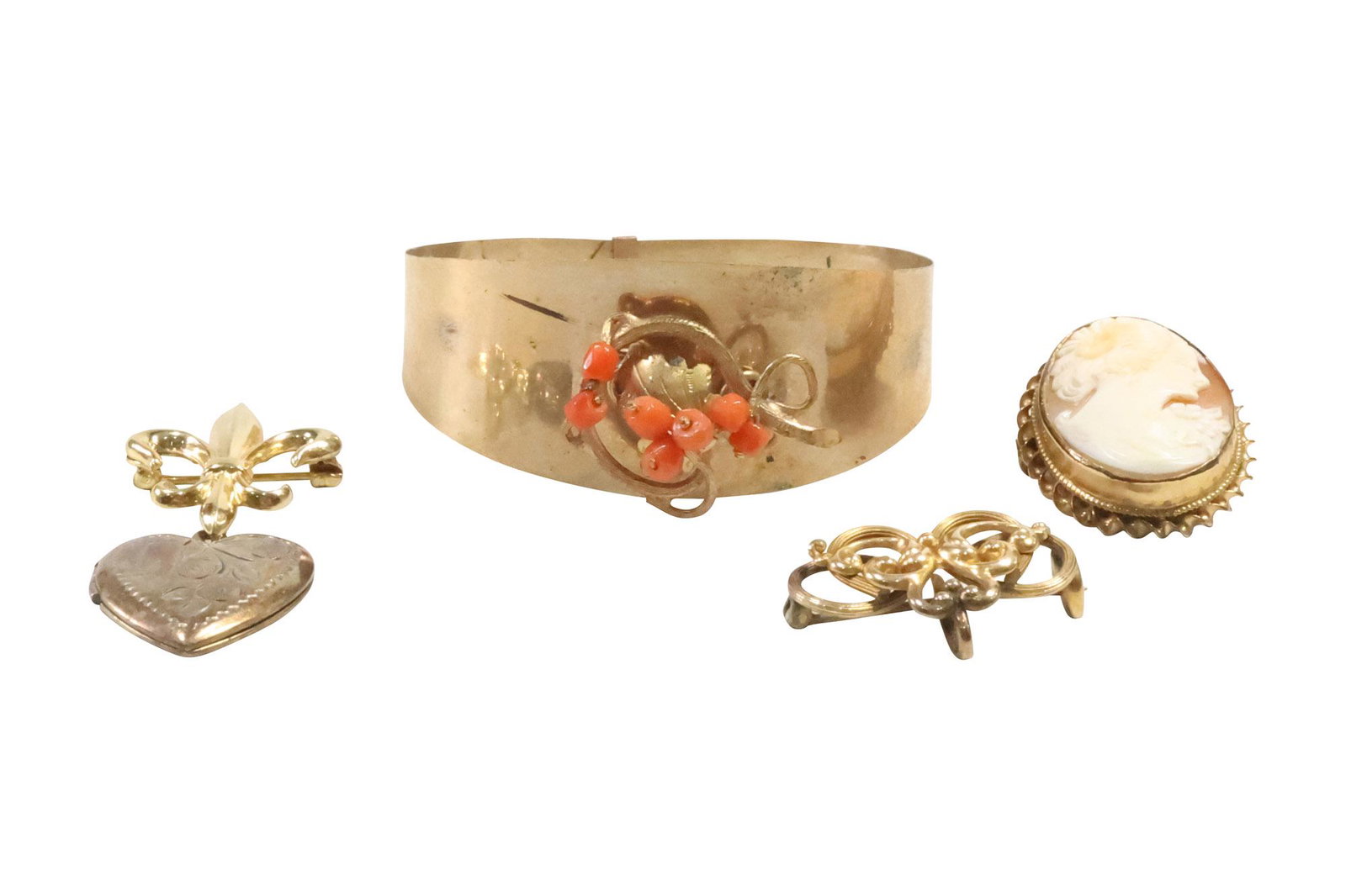 [4] Cameo 12 KGF Coral and Thin Metal Bracelet, Victorian "Simmons" Pin/ Pendant, 12KGF Heart Locket: [4] Cameo 12 KGF Coral and Thin Metal Bracelet 2 1/4 in. x 2 1/2 in. , Victorian "Simmons" Pin/ Pendant 1 in. x 3/4 in. , 12KGF Heart Locket Fleur Di Lis 2 in. x 7/8 in. The auction house does not shi