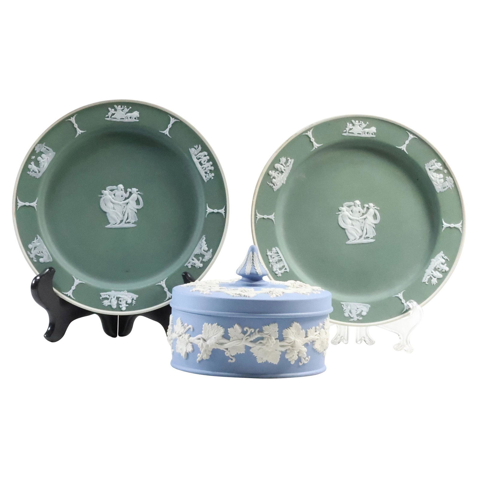 [3] Wedgwood 2 Green Plates and 1 Wedgwood Blue Round Covered Dresser Box (1 of 20)